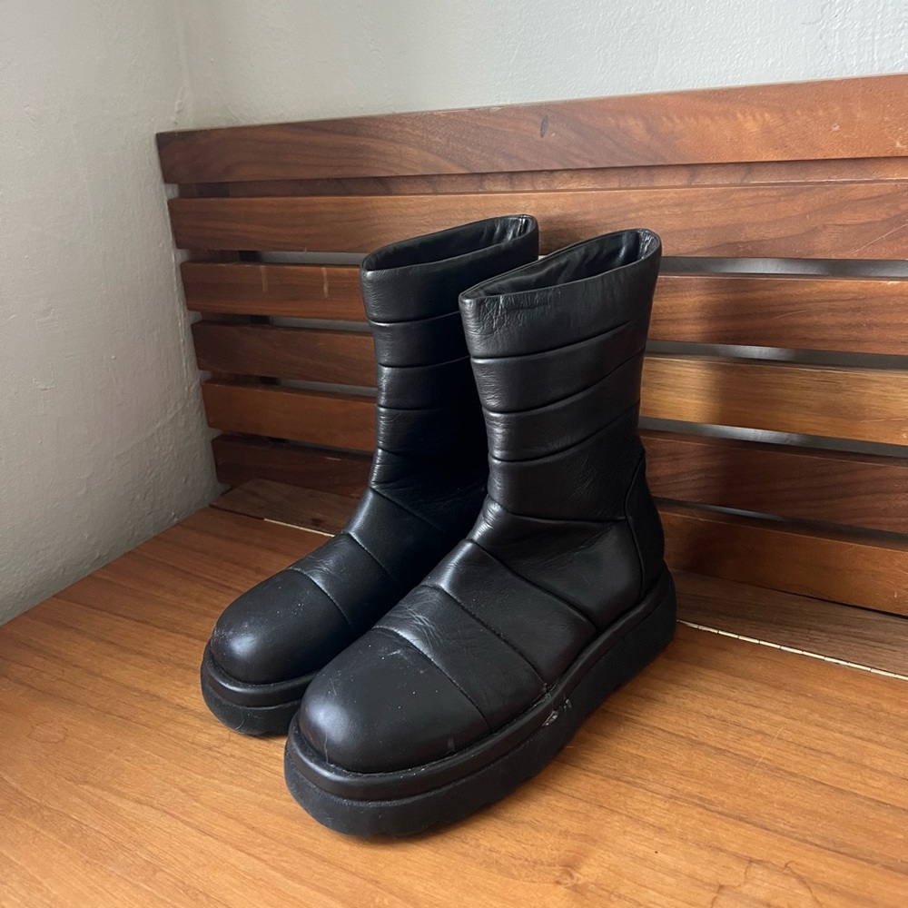 IXOS black leather padded boot